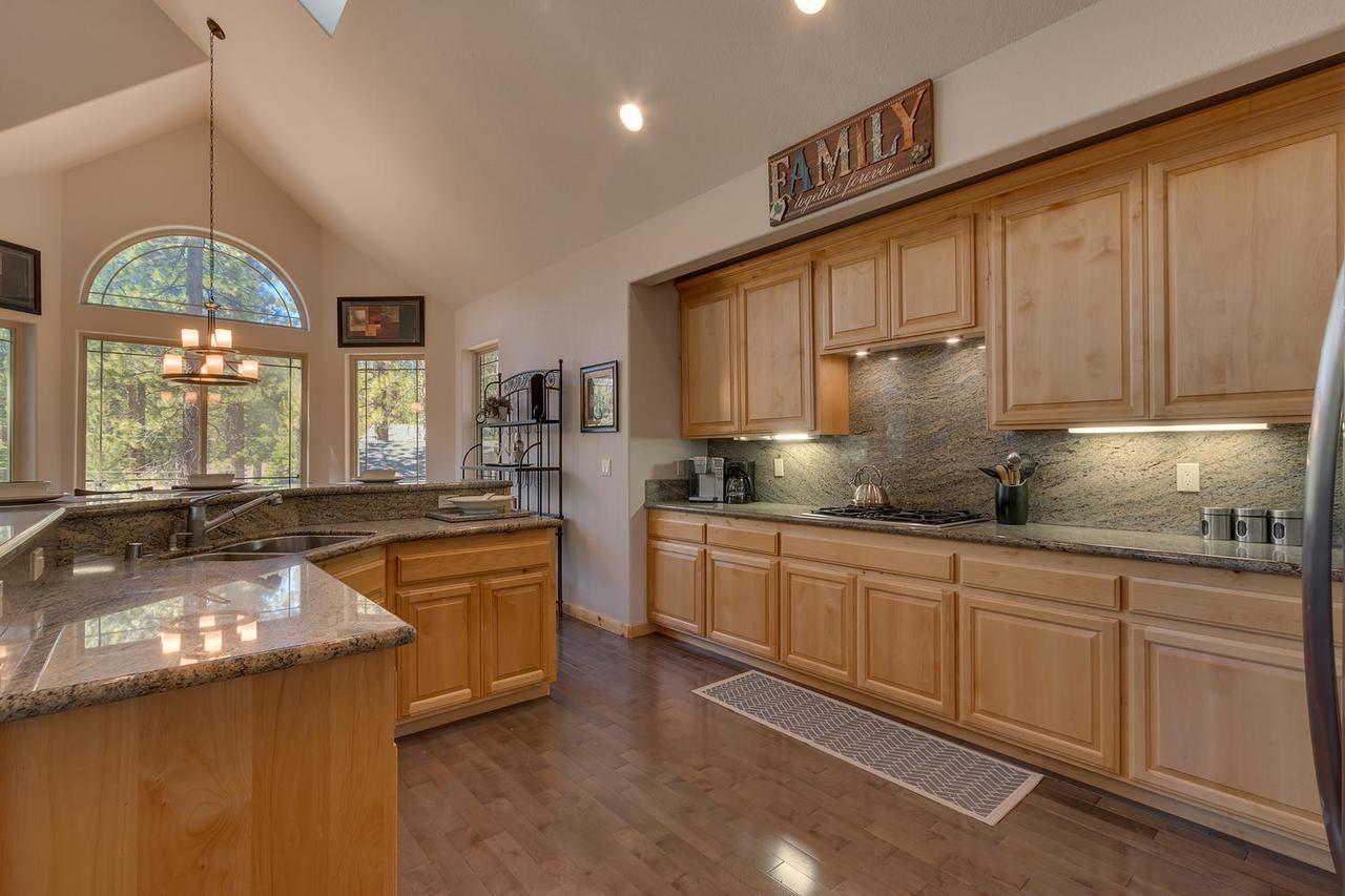 Sugar Pine Lodge - Four Bedroom Home Саус Лэйк Тахо Экстерьер фото