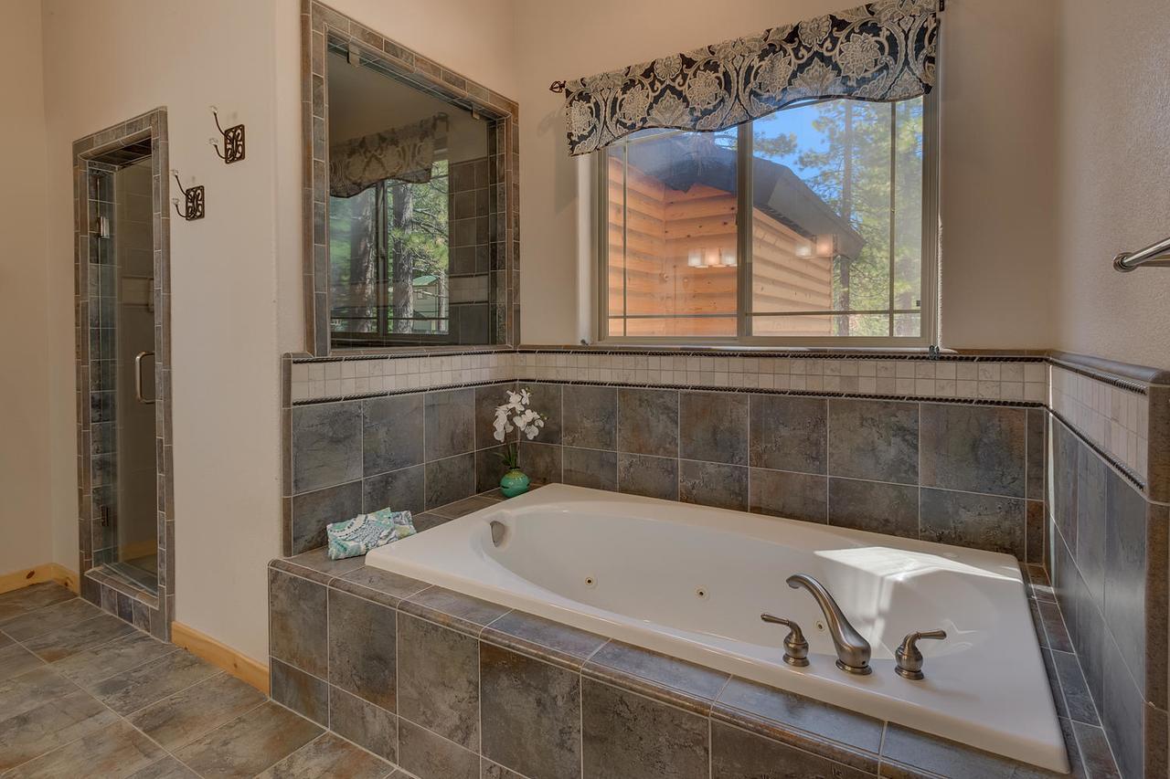 Sugar Pine Lodge - Four Bedroom Home Саус Лэйк Тахо Экстерьер фото