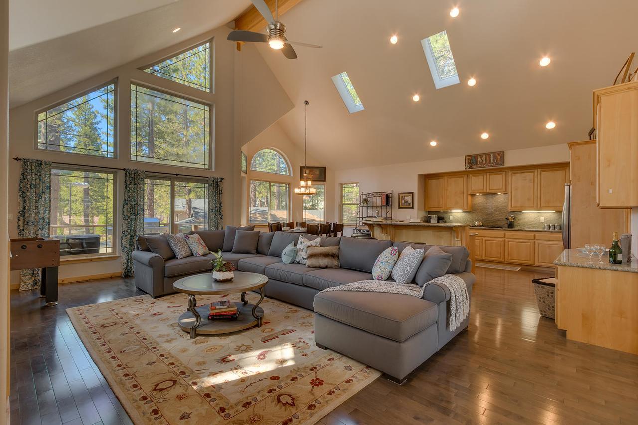 Sugar Pine Lodge - Four Bedroom Home Саус Лэйк Тахо Экстерьер фото